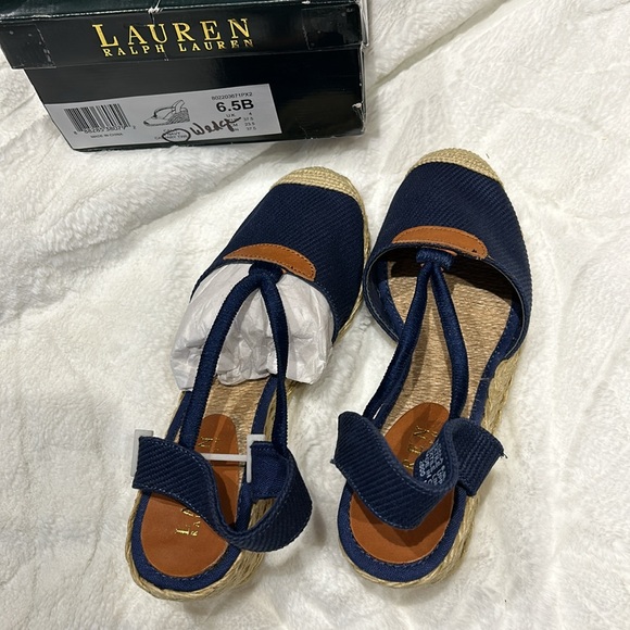 Brand New Ralph Lauren Cala wedge sandal. Size 6 1/2 in box - Picture 4 of 7
